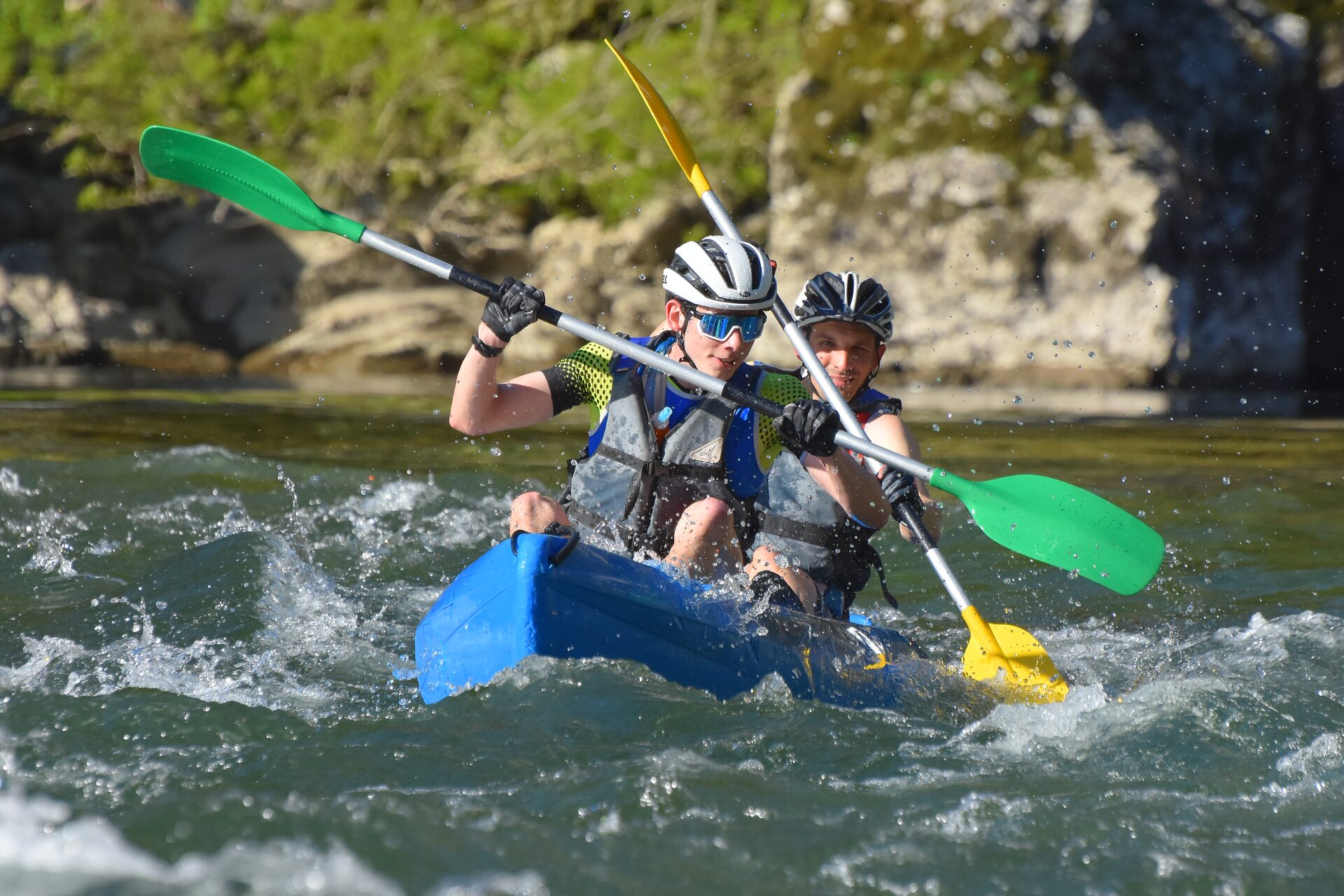 Duo sur l'épreuve canoë du raid en Ardèche